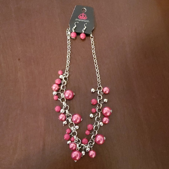 Necklaces - Picture 3 of 6